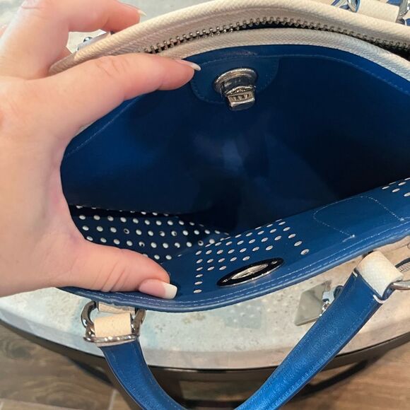 Coach ivory and blue shoulder purse leather - Picture 14 of 14